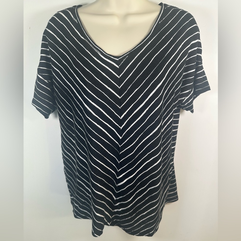 Chicos women’s linen black and white top size 1 medium